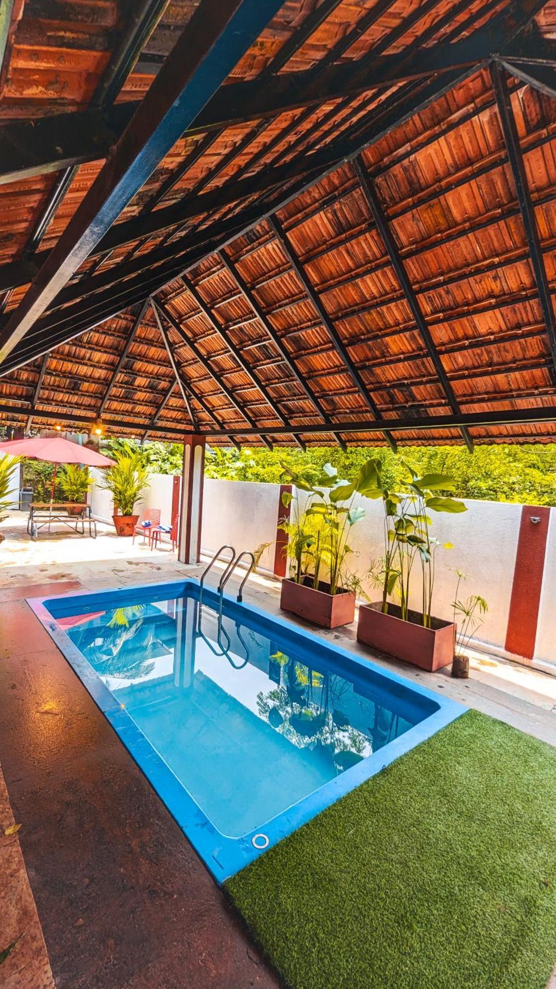 The First House By V3Homestay 4Bhk Private Pool Калангуте Екстериор снимка