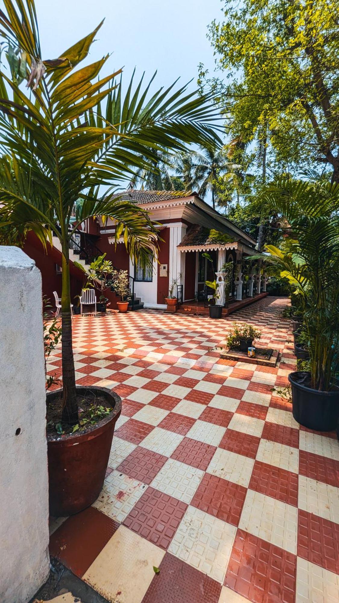 The First House By V3Homestay 4Bhk Private Pool Калангуте Екстериор снимка