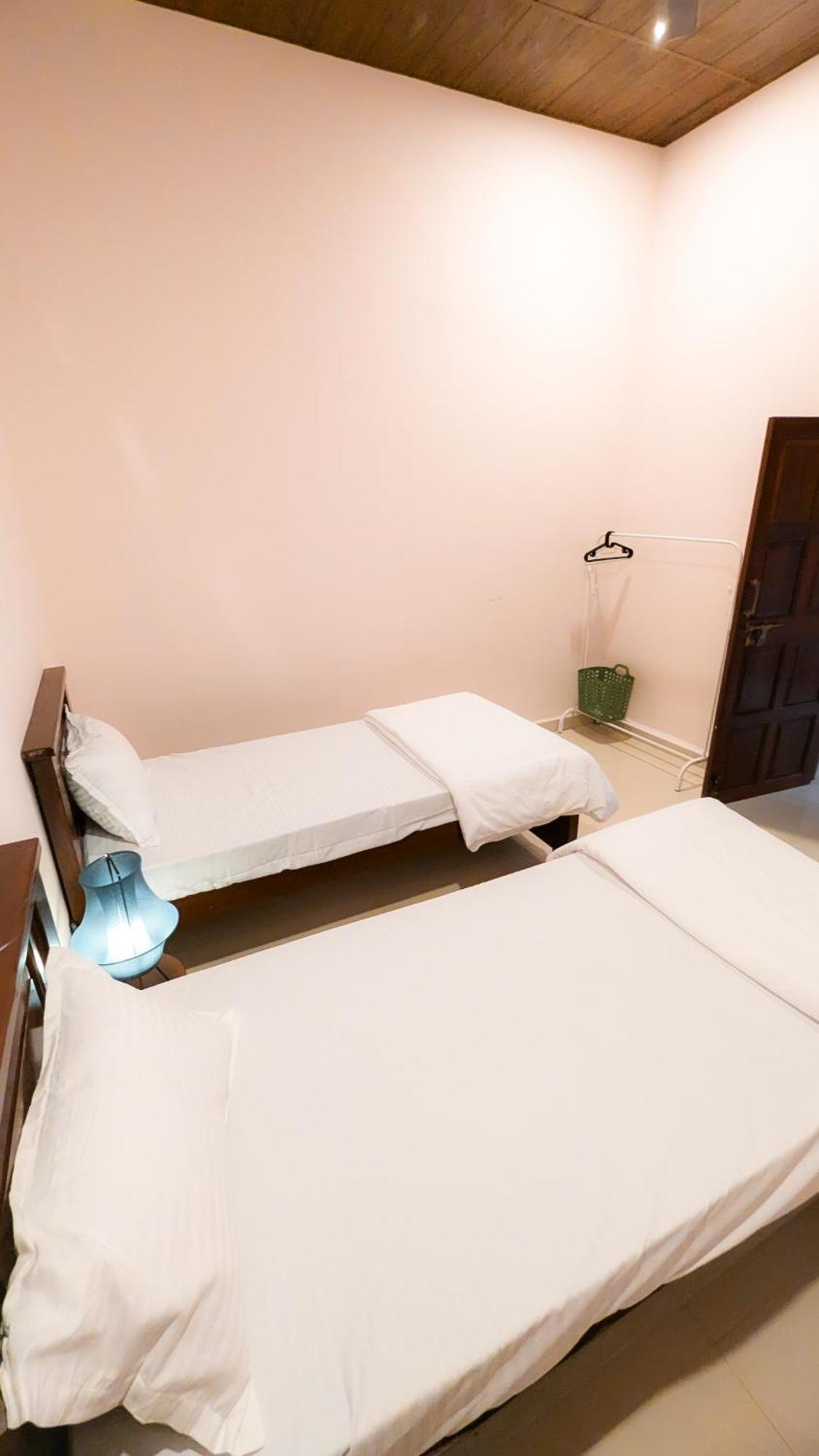 The First House By V3Homestay 4Bhk Private Pool Калангуте Екстериор снимка